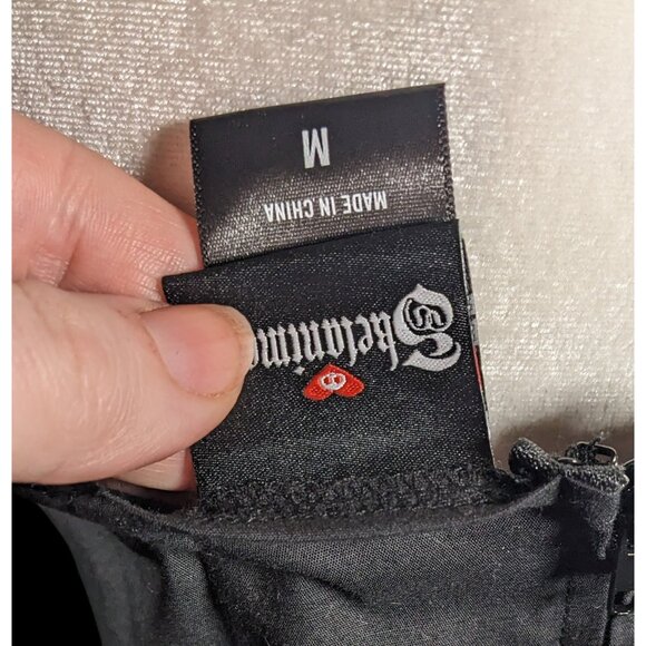 Skelanimals Gothic Laced Front Puff Sleeve Black And Magenta Top - Picture 3 of 7